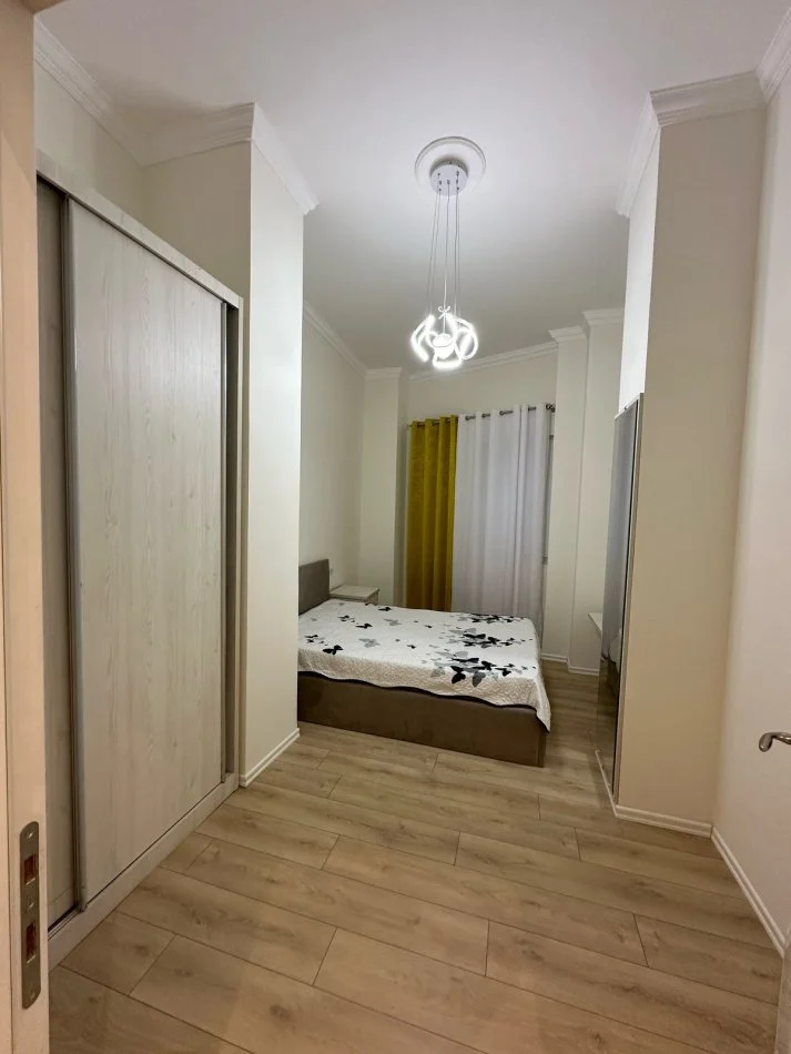 Tirane, jap me qera apartament 2+1+Ballkon Kati 3, 92 m² 599 € (Hamdi Sina)