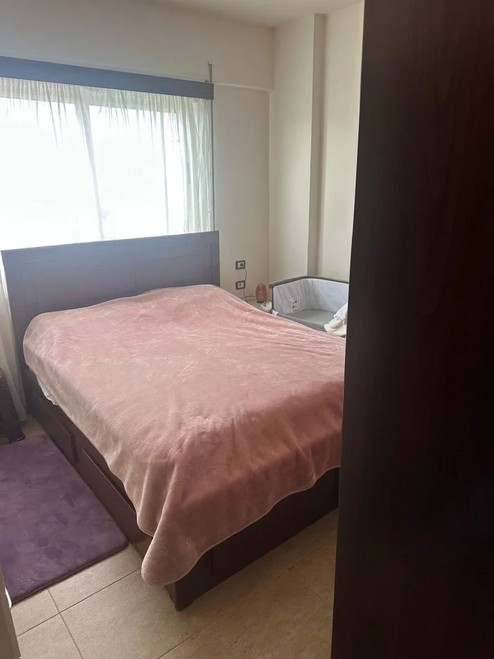 Tirane, jepet me qera apartament 1+1+Ballkon Kati 3, 65 m² 450 € (Kavajes)