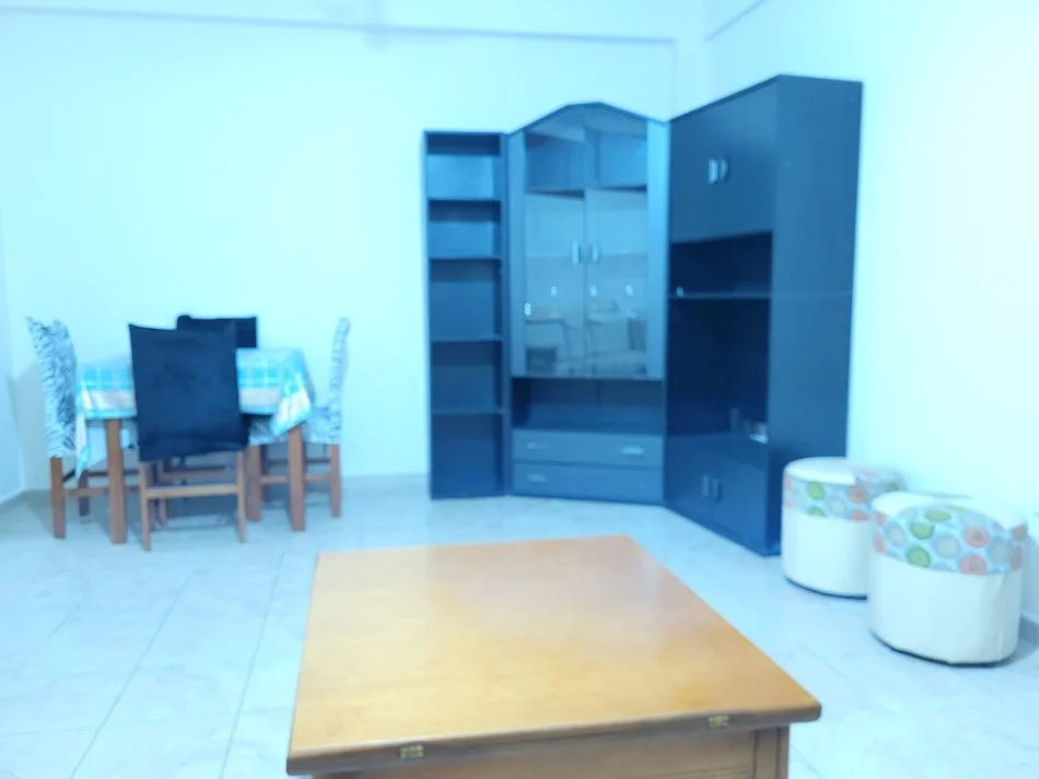Tirane, shitet apartament 2+1 Kati 3, 75 m² 140.000 € (Rruga E Kavajes)