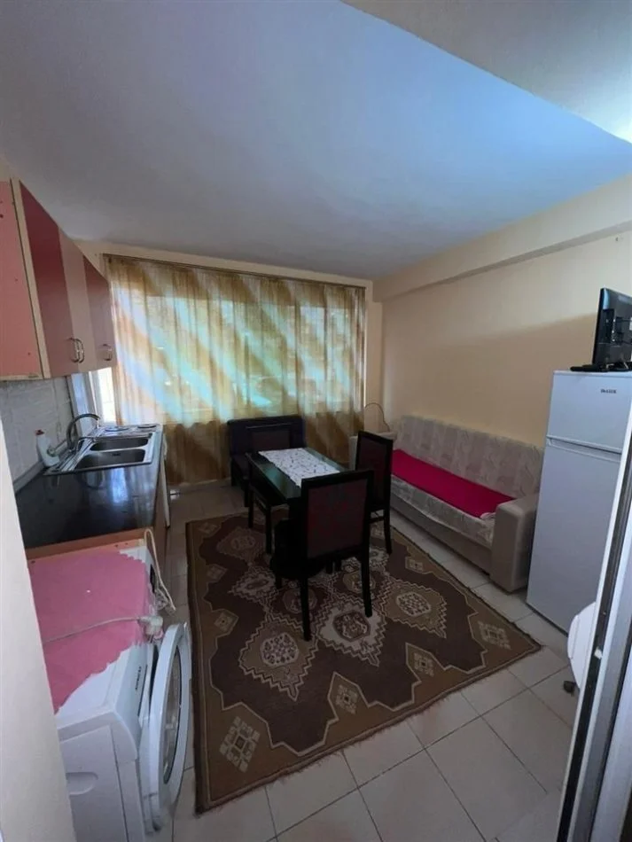 Tirane, jepet me qera apartament 1+1 Kati 2, 60 m² 300 € (Qyteti studenti)