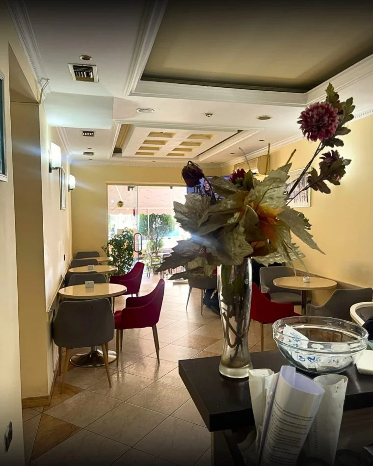 Tirane, shitet bar-kafe Kati 0, 64 m² 196.000 € (RRUGA ASIM VOKSHI HARRY FULZ)