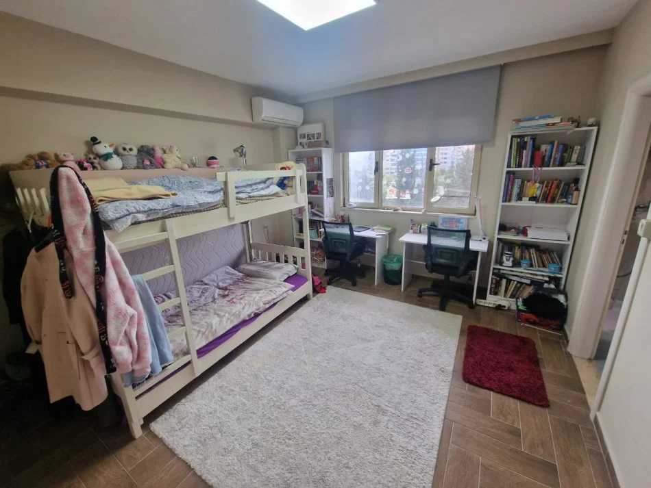 Tirane, shitet apartament 2+1 Kati 4, 86 m² 120.000 € (Casa italia)