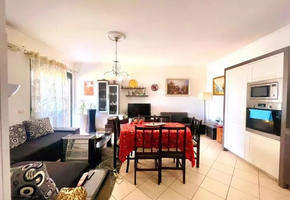 Tirane, shitet 1+1 Kati 11, 155.000 € (Perballe delijorgjit)