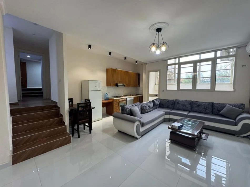 Tirane, shitet apartament Kati 0, 93 m² 145.000 € 