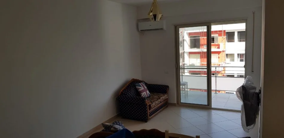 Tirane, shitet apartament 1+1 Kati 8, 71 m² 110.000 € (Kompleksi Golden Park)