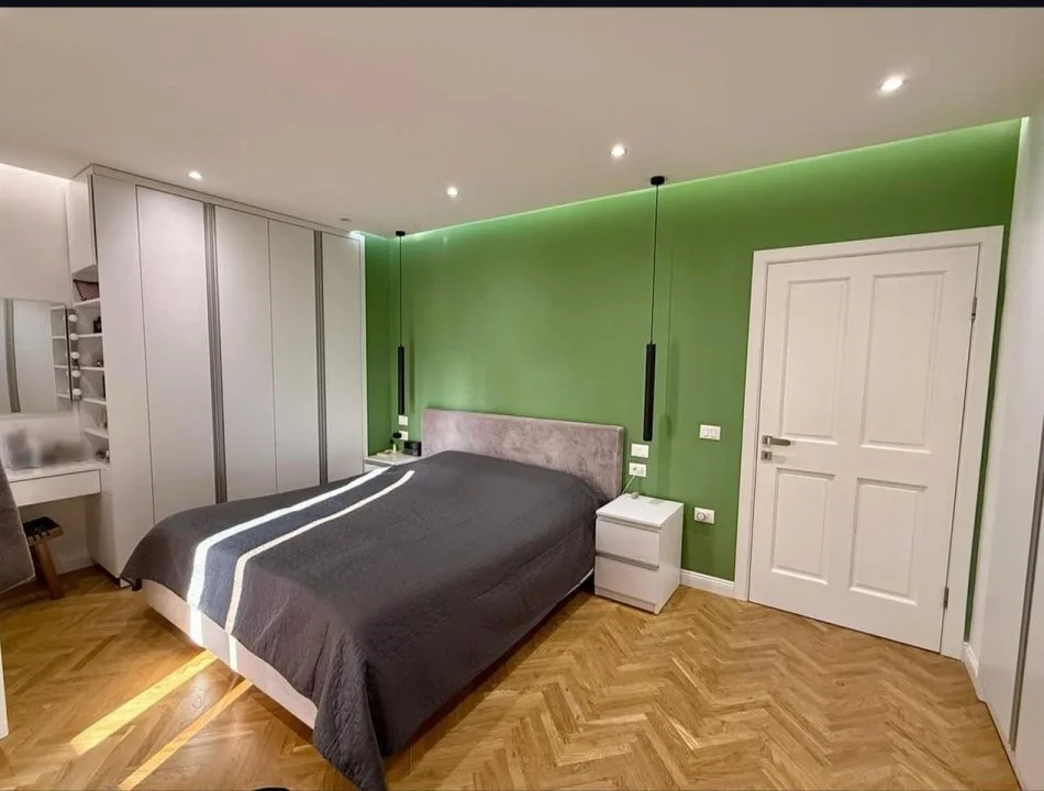 Tirane, shitet 3+1 Kati 3, 127 m² 255.000 € (Rruga elbasanit)