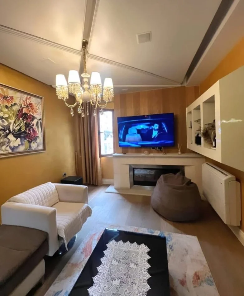 Tirane, shitet apartament 3+1 Kati 5, 125 m² 175.000 € (Astir)