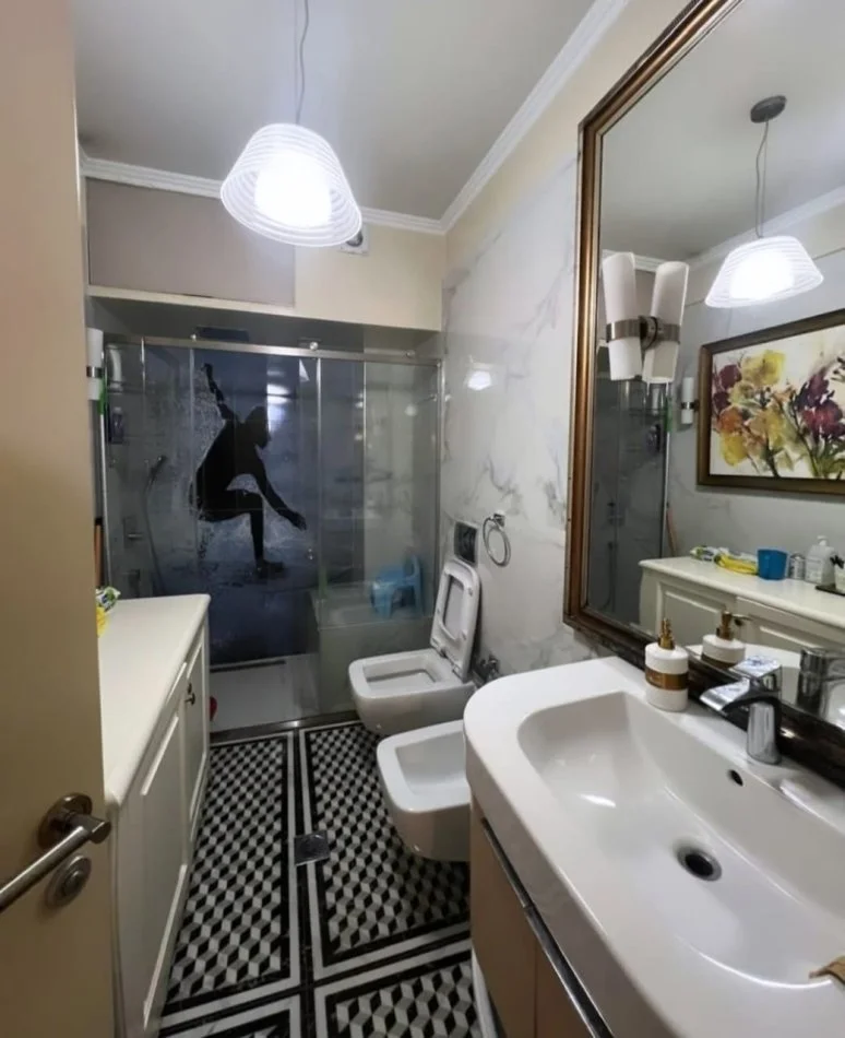 Tirane, shitet apartament 2+1 Kati 11, 95 m² 195.000 € (Rruga kavajes)