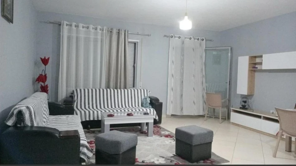 Tirane, shitet apartament 1+1+Ballkon Kati 5, 79 m² 95.000 € (Fresk)