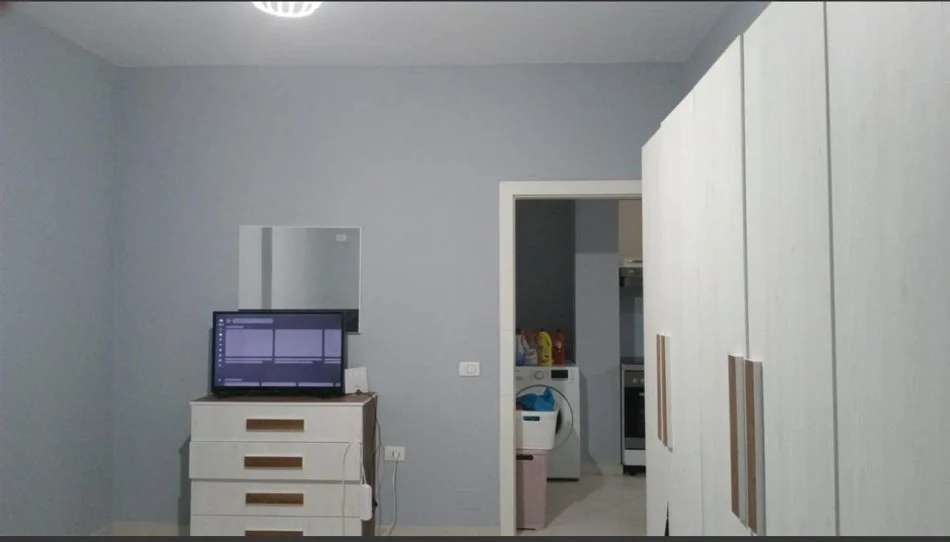 Tirane, shitet apartament 1+1+Ballkon Kati 5, 79 m² 95.000 € (Fresk)