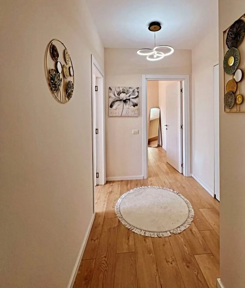 Tirane, shitet apartament 1+1 Kati 11, 85 m² 195.000 € (Rruga e kavajes)