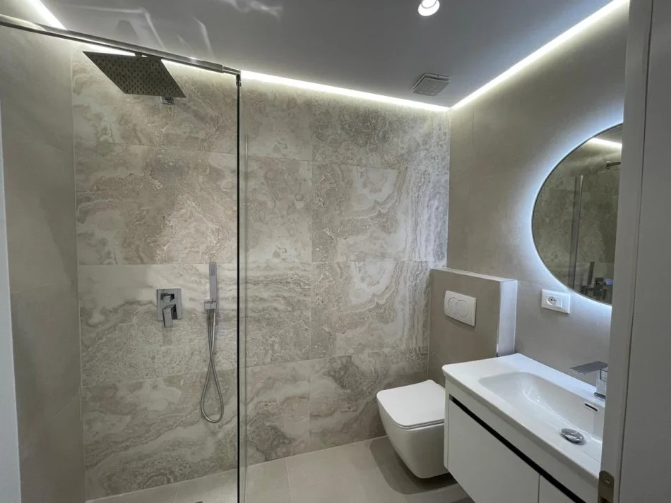 Tirane, shitet apartament 2+1 Kati 9, 100 m² 212.000 € (Rruga kavajes)