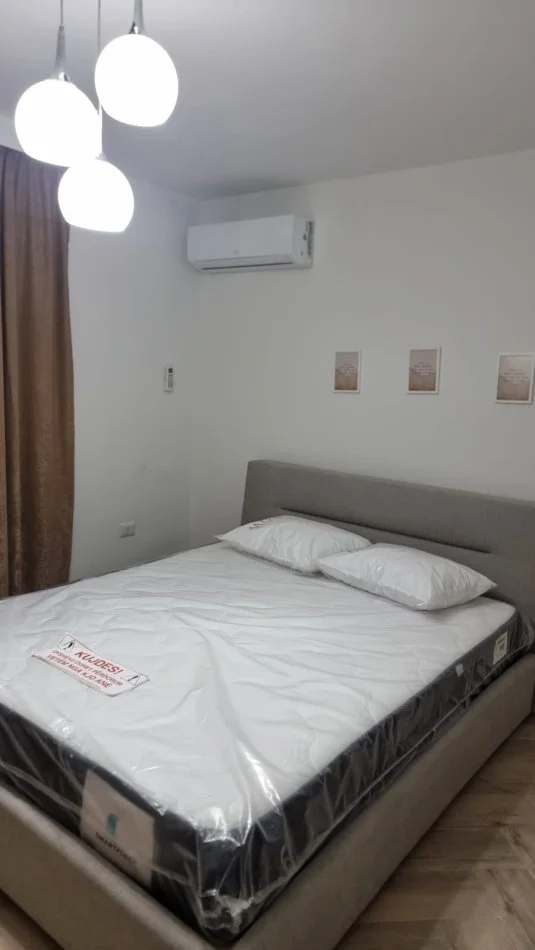 Tirane, jepet me qera apartament 1+1 Kati 3, 50 m² 500 € (Rruga Bardhyl)