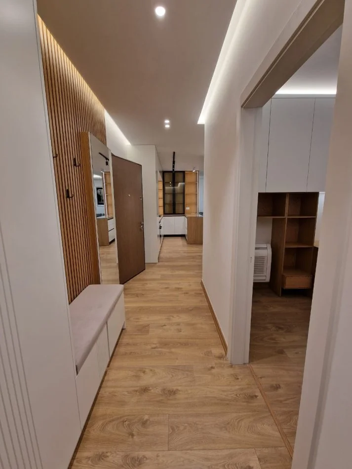 Tirane, jepet me qera apartament 2+1+Ballkon Kati 3, 95 m² 1.000 € (Kopshti zoologjik)