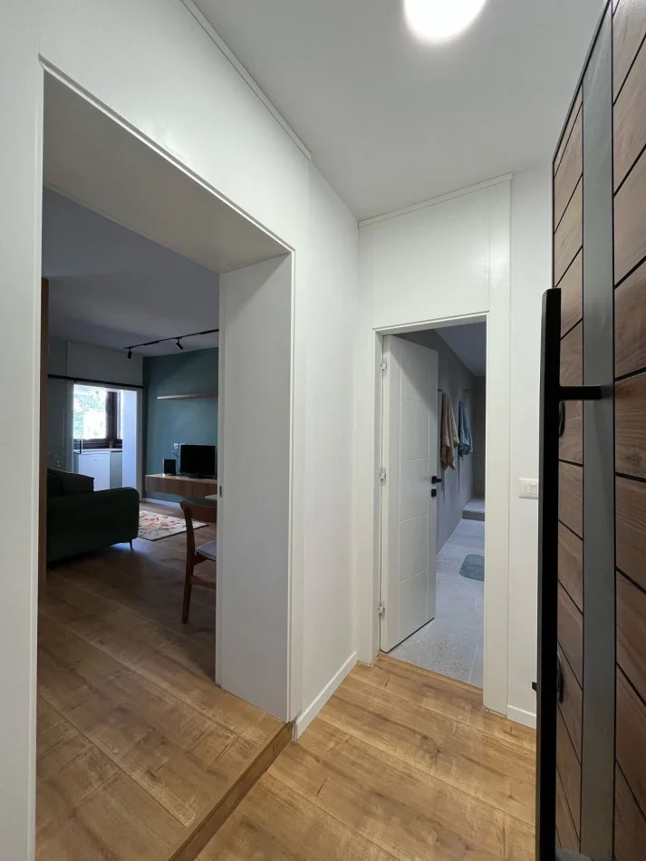 Privat, jepet me qera garsonier, 45 m² 57.000 leke me faturat e sherbimeve  (Hajdar Hidi, Rruga e Kavajes)