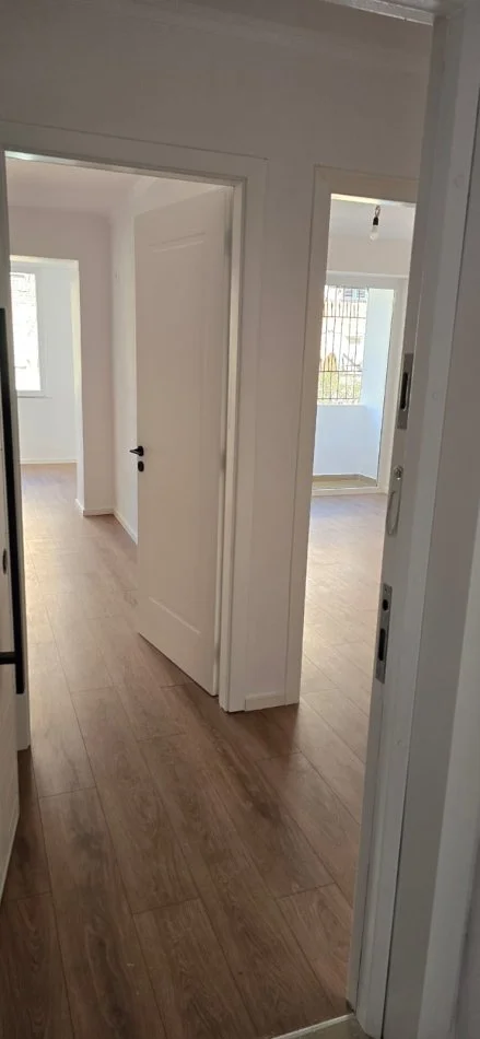 Tirane, shitet apartament  1+1 Kati 2, 49 m² 125.001 € (Mozaiku)