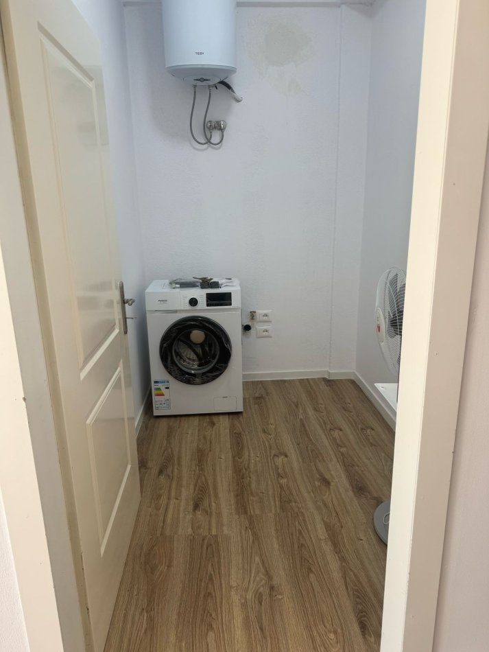 Tirane, jepet me qera Vile 2+1 Kati 1, 90 m² 350 € (Rruga Neco Muka)