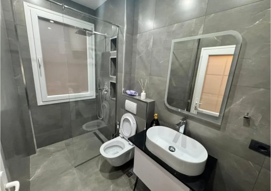 Tirane, shitet apartament 3+1 Kati 2, 125 m² 120.000 € (Fresk)