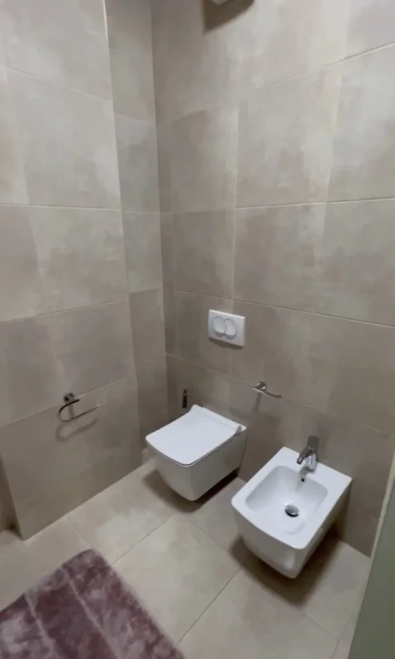 Tirane, jepet me qera apartament 2+1 Kati 3, 103 m² 850 € (Siri kodra)