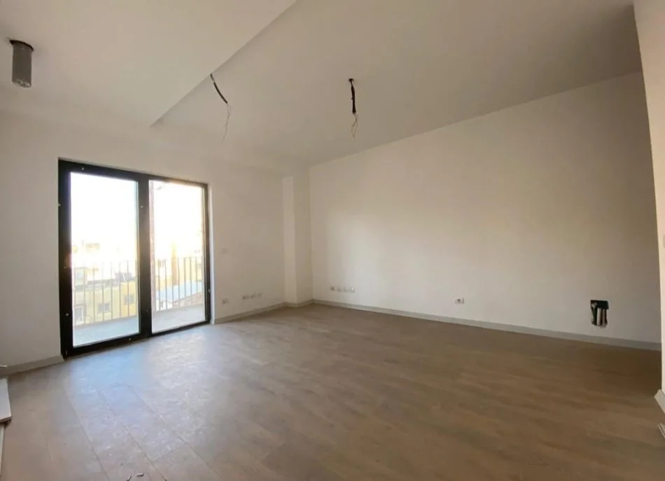 Tirane, shitet apartament 2+1 , 117 m² 275.000 € (Rruga kavajes)