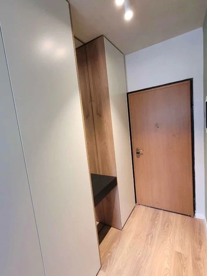 Tirane, jepet me qera apartament 1+1 Kati 7, 65 m² 500 € (Astir)