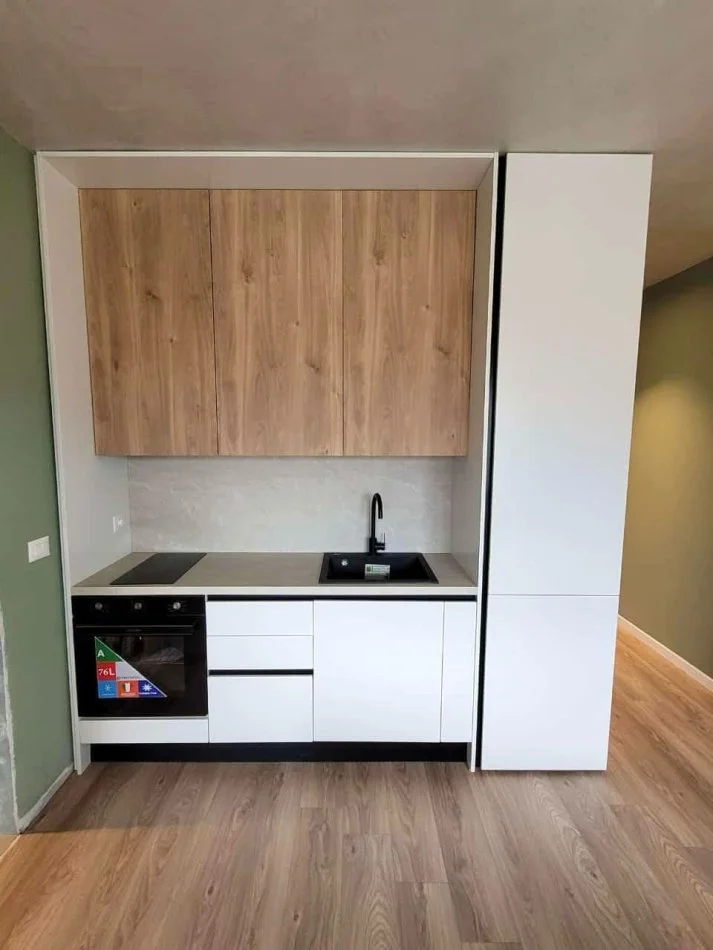 Tirane, jepet me qera apartament 1+1 Kati 7, 65 m² 500 € (Astir)