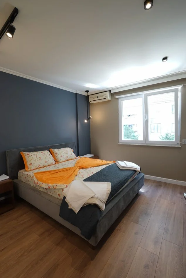 Tirane, jepet me qera apartament 1+1 Kati 2, 59 m² 599 € (Ish ekspozita)