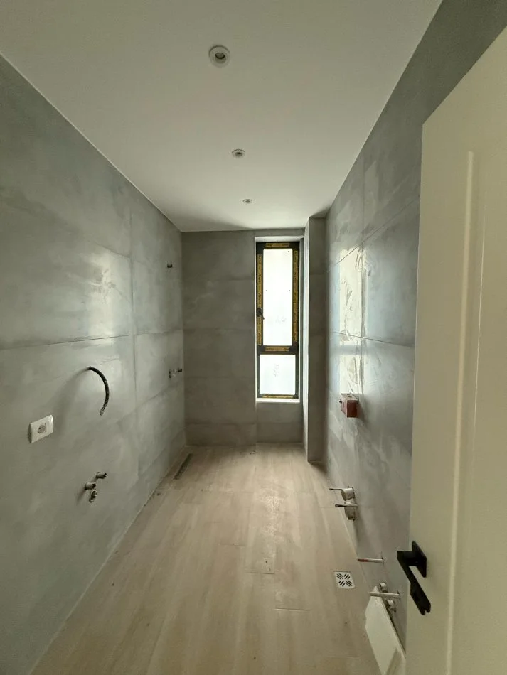 Tirane, shitet apartament 3+1+Aneks+Ballkon Kati 9, 134 m² 250.000 € (Bulevardi i Ri)