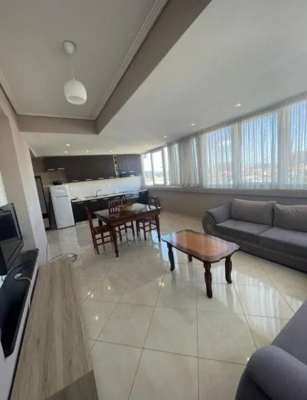 Tirane, shitet apartament Kati 4, 98 m² 190.000 € (Rruga kavajes)