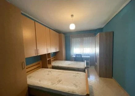 Tirane, shitet apartament Kati 4, 98 m² 190.000 € (Rruga kavajes)