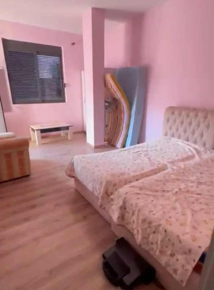 Tirane, jepet me qera apartament 2+1+Ballkon Kati 3, 150 m² 550 € (Don bosko)