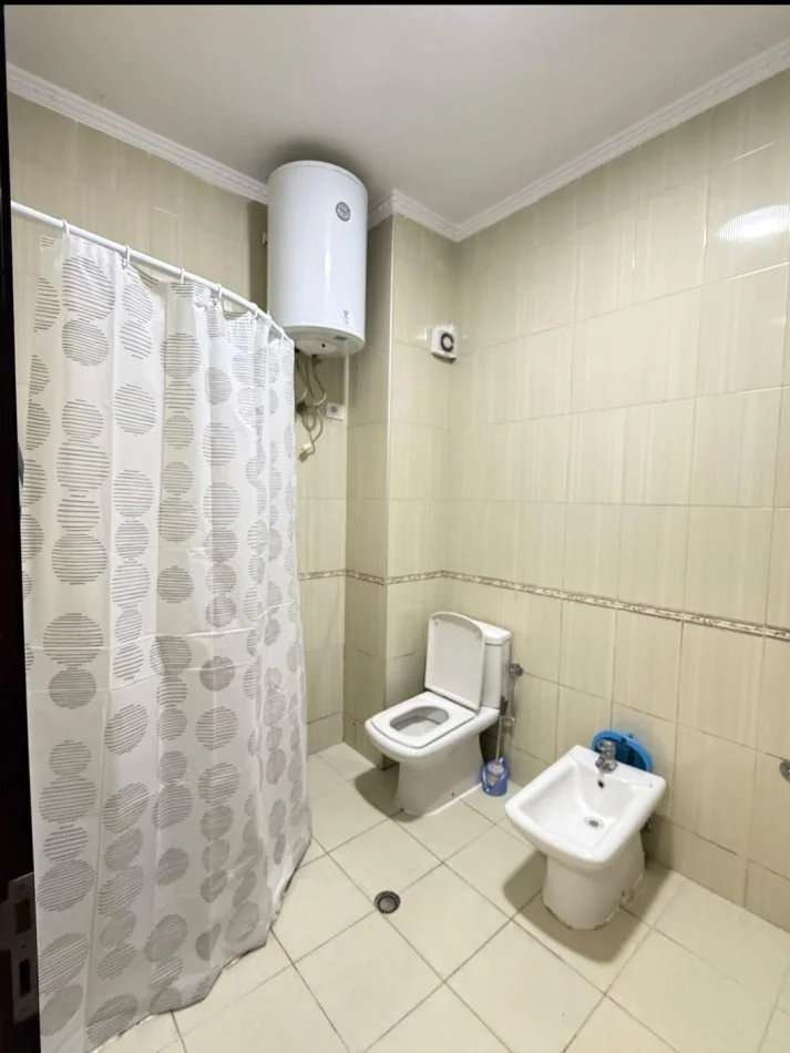 Tirane, jepet me qera apartament 2+1 Kati 1, 85 m² 560 € (Don bosko)