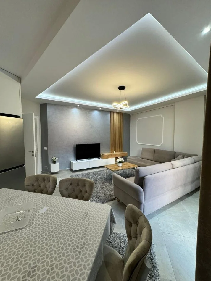 Tirane, jepet me qera apartament 2+1+Ballkon Kati 6, 98 m² 750 € (Rruga Dibres)