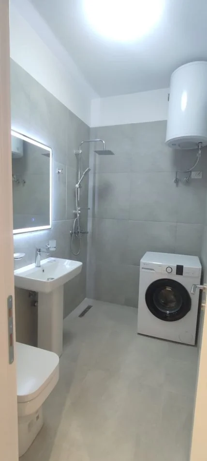 Tirane, shitet apartament 2+1+Ballkon Kati 7, 88 m² (Dritan Hoxha)