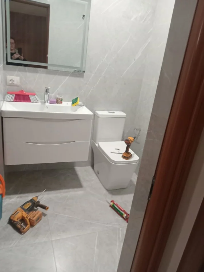 Tirane, jap me qera apartament 2+1+Ballkon Kati 3, 110 m² 550 € (Rruga e Kavajes)