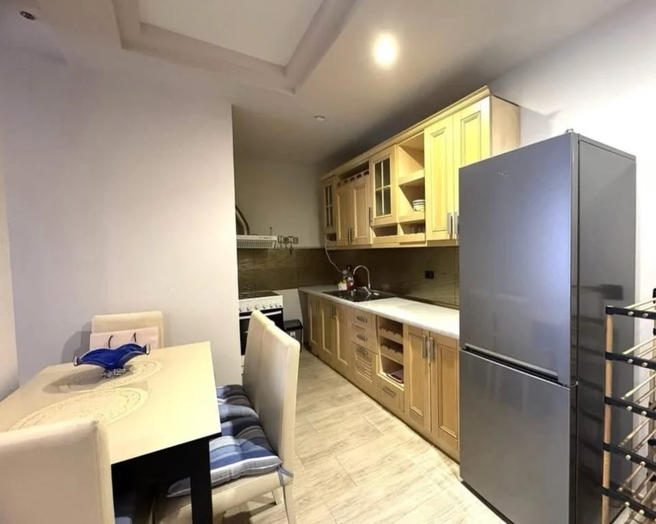 Tirane, jepet me qera apartament 1+1 Kati 5, 70 m² 550 € (Sheshi wilson)