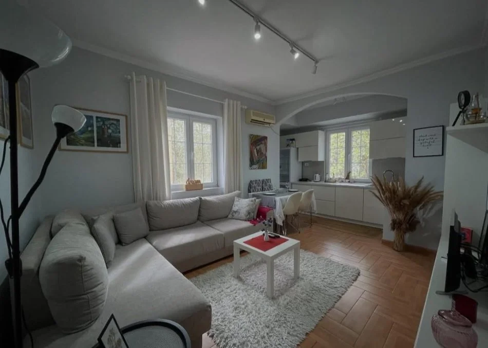 Tirane, jap me qera apartament 2+1 Kati 3, 90 m² 650 € (21 dhjetori)