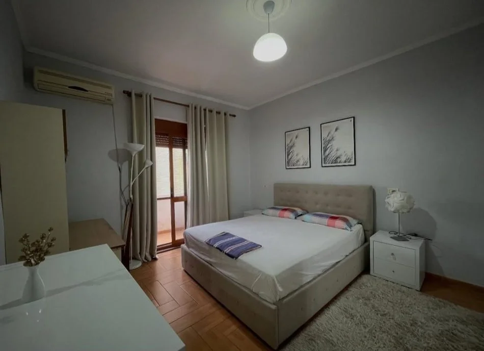 Tirane, jap me qera apartament 2+1 Kati 3, 90 m² 650 € (21 dhjetori)