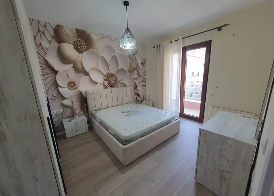 Tirane, jepet me qera apartament 2+1 Kati 3, 90 m² 850 € (Him kolli)