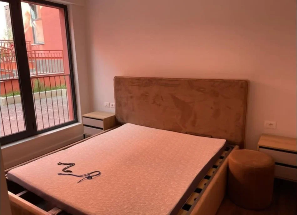 Tirane, jepet me qera apartament 1+1+Ballkon Kati 3, 70 m² 650 € (Kodra e diellit)