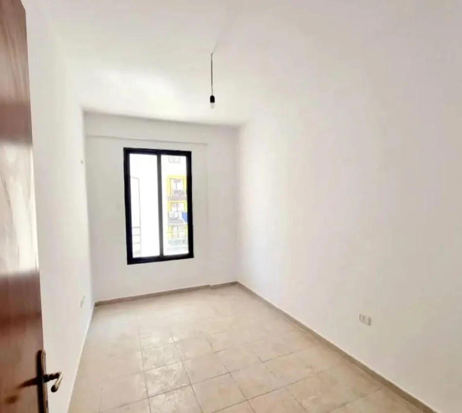 Tirane, shitet apartament 2+1 Kati 4, 91 m² 113.000 € (Yzberisht)