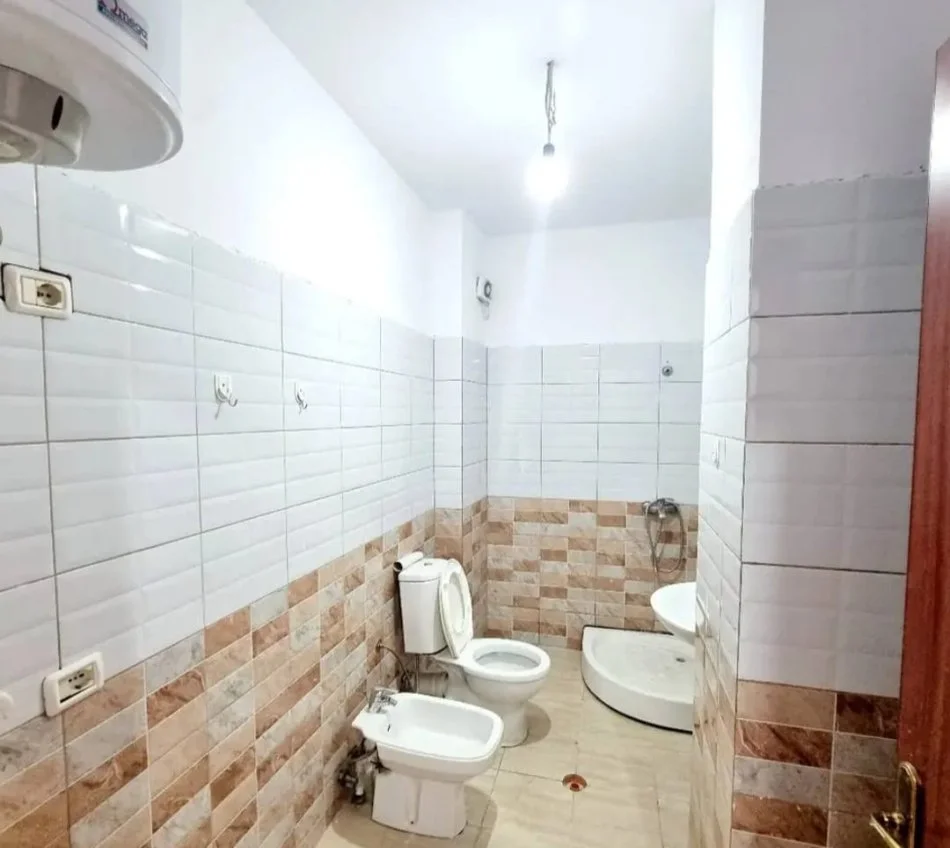 Tirane, shitet apartament 2+1 Kati 4, 91 m² 113.000 € (Yzberisht)