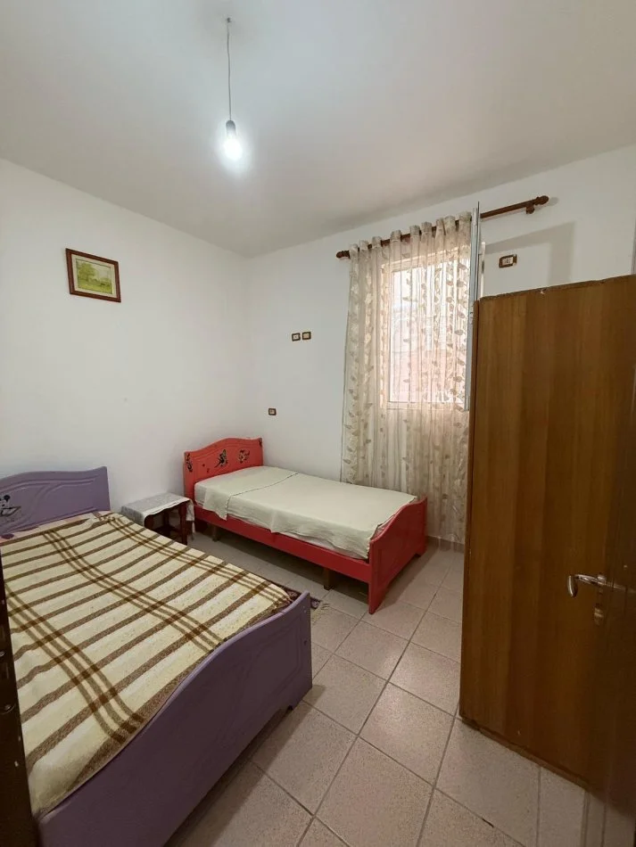 Tirane, jepet me qera apartament 2+1 Kati 1, 110 m² 300 € (Sauk)