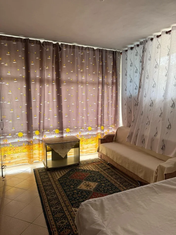 Tirane, jepet me qera apartament 2+1 Kati 1, 110 m² 300 € (Sauk)