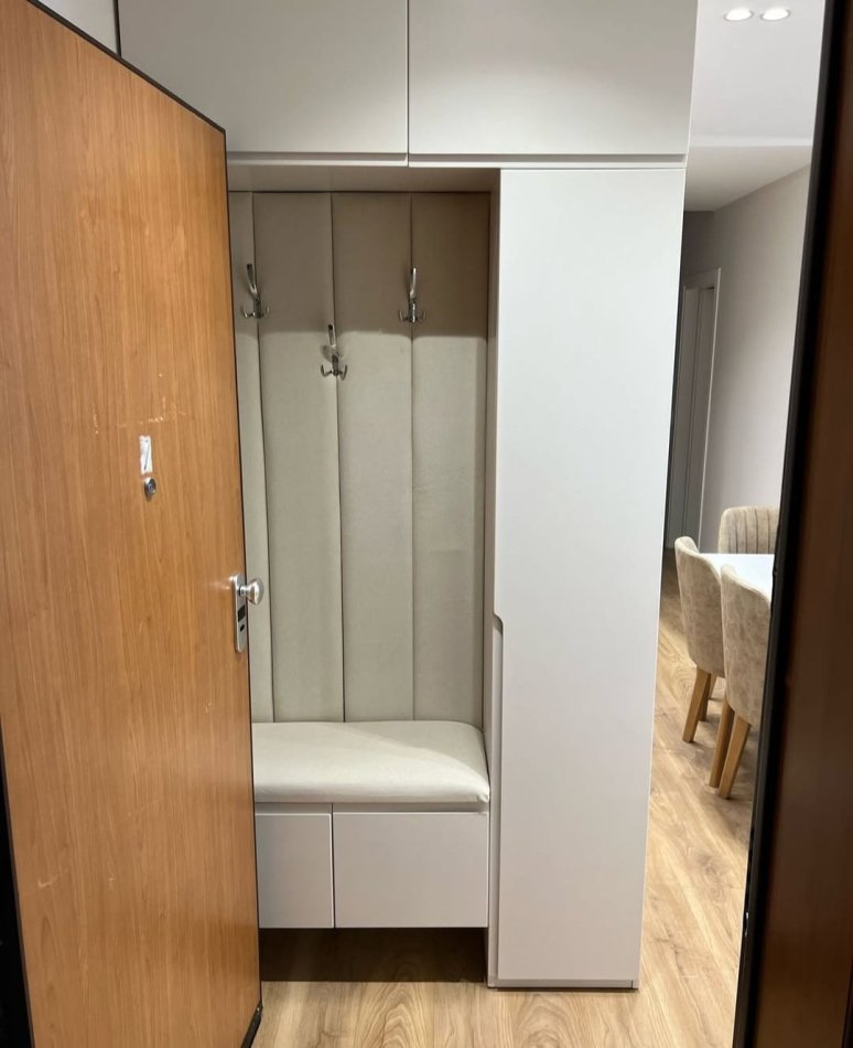 Tirane, jepet me qera 2+1 Kati 3, 85 m² 800 € (Rruga kavajes)