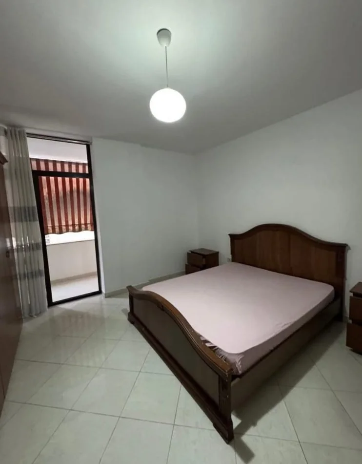 Tirane, jap me qera apartament 1+1 Kati 5, 75 m² 500 € (Rruga elbasanit)