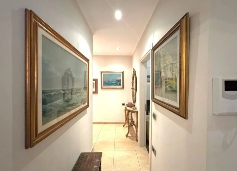 Tirane, shitet apartament 2+1 Kati 7, 114 m² 265.000 € (Rruga kavajes)