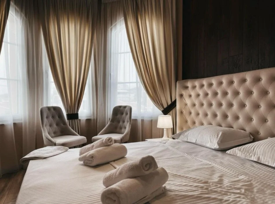 Tirane, jepet me qera hotel Kati 0, 331 m² 3.200 € (Kinostudio)