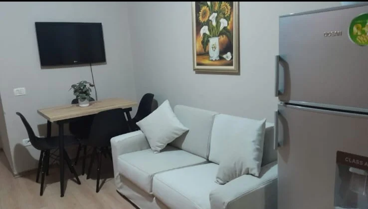 Tirane, jepet me qera apartament 1+1 Kati 2, 45 m² 500 € (vasil shanto)