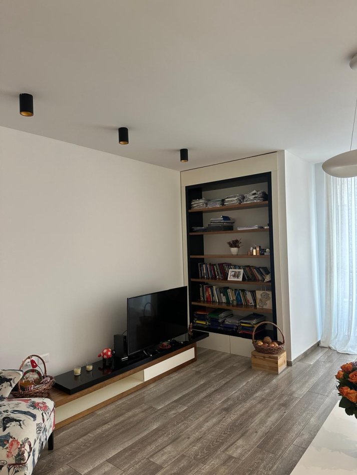 🟡APARTAMENT  2+1  550 € (Liqeni i Thate)